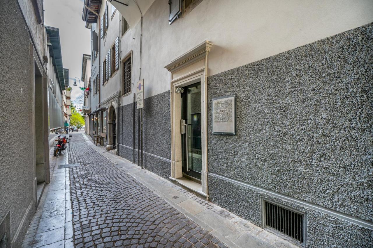 Ricasoli Garden Modern Apartments Udine Exterior photo